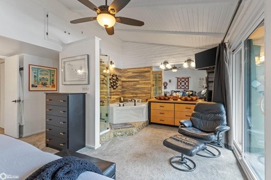 Beautifully updated 2-bedroom, 3-bath two-story end-unit condo - photo 22
