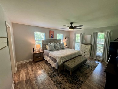 Welcome to 202 Commodore Drive in North Baldwin! This beautiful - photo 24