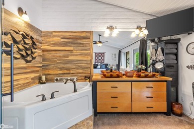 Beautifully updated 2-bedroom, 3-bath two-story end-unit condo - photo 24