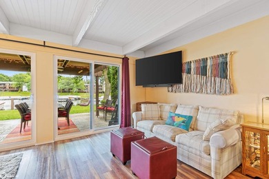 Beautifully updated 2-bedroom, 3-bath two-story end-unit condo - photo 29