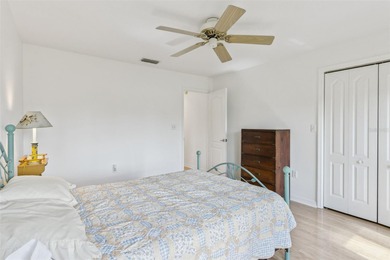 PRESENTING A BEAUTIFUL HOME ON THE GOLF COURSE! This bright and - photo 30
