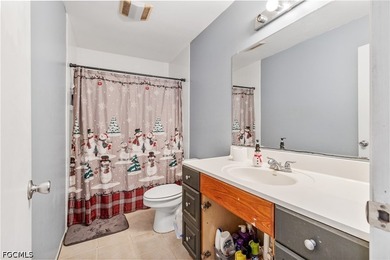 Looking for Space? This is the one. 4 Bedroom, 3 Bath + a Den - photo 31