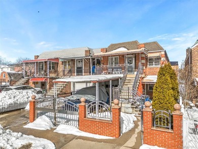 Investment opportunity in the Bronx! This legal 3-family home - photo 2