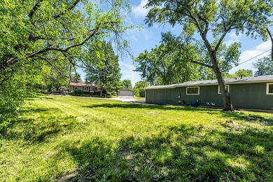Why rent when you can build? This beautiful level and cleared - photo 4