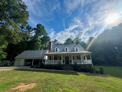 Welcome to 202 Commodore Drive in North Baldwin! This beautiful - photo 37