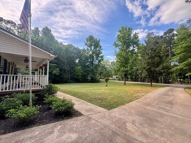 Welcome to 202 Commodore Drive in North Baldwin! This beautiful - photo 50