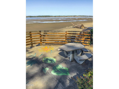 Charming, light-filled 2-bedroom, 1-bath beach cottage-just two - photo 33