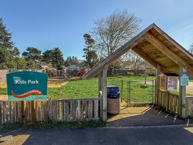 Charming, light-filled 2-bedroom, 1-bath beach cottage-just two - photo 36