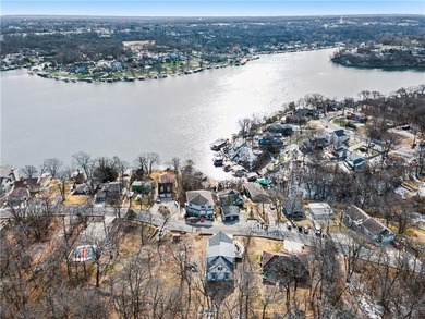 Lake life is calling-and this one delivers the views, the space - photo 39