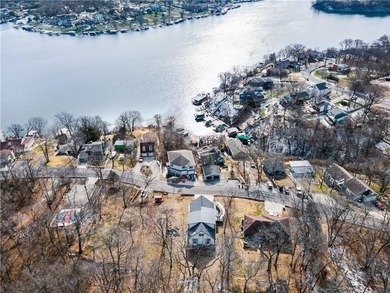 Lake life is calling-and this one delivers the views, the space - photo 40