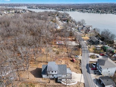 Lake life is calling-and this one delivers the views, the space - photo 41