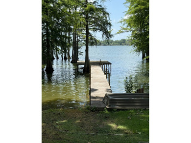 Located on beautiful Lake Saint John, this immaculate 4 bedroom - photo 5