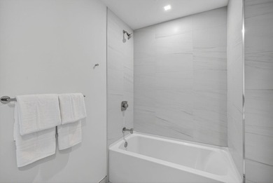 The newest standard of luxury living on the beach - CASAMAR 1702 - photo 39