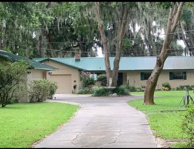 Lake Home For Sale in Ocklawaha, Florida