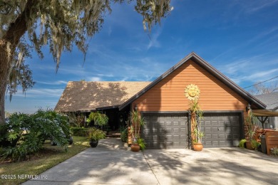 Lake Home For Sale in Interlachen, Florida