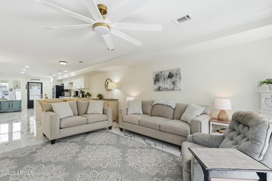 Experience the best of Lowcountry waterfront living at Mariners - photo 19