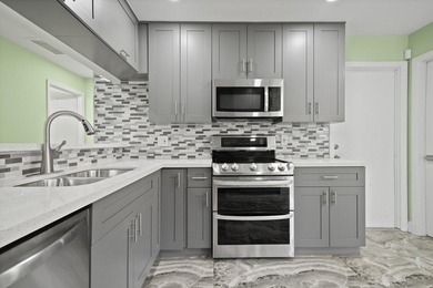 Discover this beautifully renovated 3-bedroom, 2-bath residence - photo 20