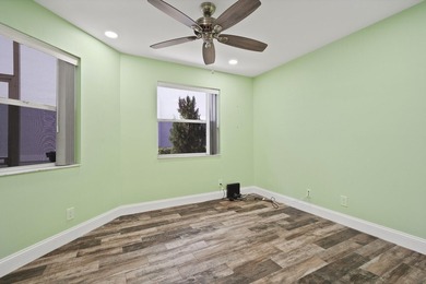 Discover this beautifully renovated 3-bedroom, 2-bath residence - photo 21
