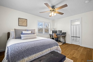 Waterfront living at its best! This newly renovated one-story - photo 24