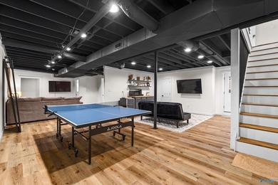 Waterfront living at its best! This newly renovated one-story - photo 28