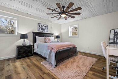 Waterfront living at its best! This newly renovated one-story - photo 33