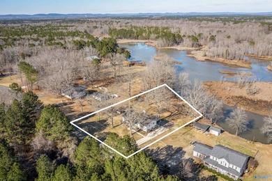 Waterfront living at its best! This newly renovated one-story - photo 40