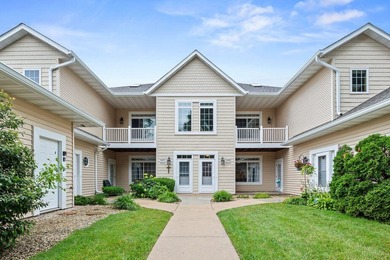 Lac La Belle Condo For Sale in Oconomowoc Wisconsin