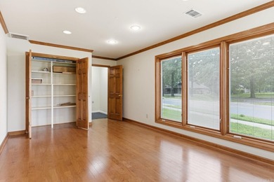 This free-standing 1,600 SF office building is ideally - photo 15