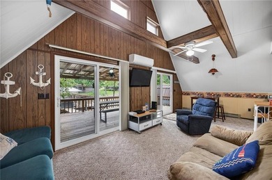 Charming A-frame lakefront retreat in Ivy Bend at the 58-mile - photo 17