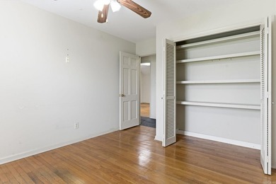 This free-standing 1,600 SF office building is ideally - photo 21