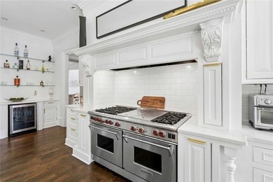 This extraordinary estate in the prestigious Windward community - photo 21