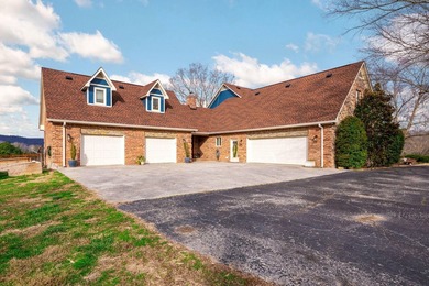 Welcome to one of Dayton's most beautiful luxury estates! - photo 35