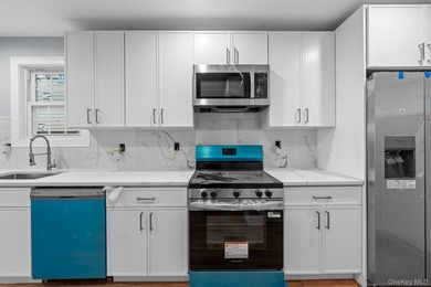 Space, style & modern luxury come together at 2118 Quimby - photo 12