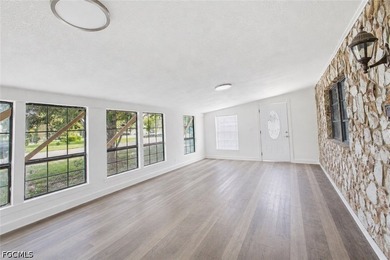 Rare opportunity in Northwest Bradenton! This spacious pool home - photo 13