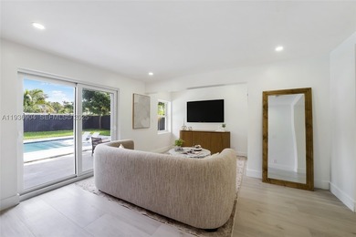 Stunning fully remodeled single-family home offering over 2,257 - photo 14