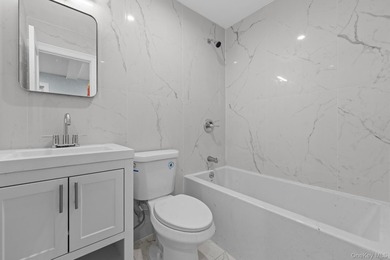 Space, style & modern luxury come together at 2118 Quimby - photo 15