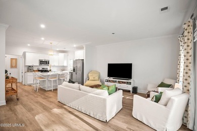 Built in 2021 by renowned local builder Allen Patterson, this - photo 17