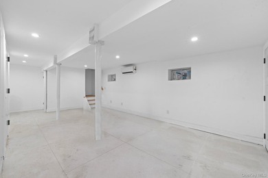 Space, style & modern luxury come together at 2118 Quimby - photo 19