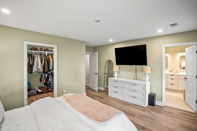 Built in 2021 by renowned local builder Allen Patterson, this - photo 24
