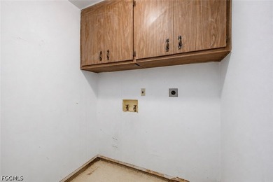 Rare opportunity in Northwest Bradenton! This spacious pool home - photo 24