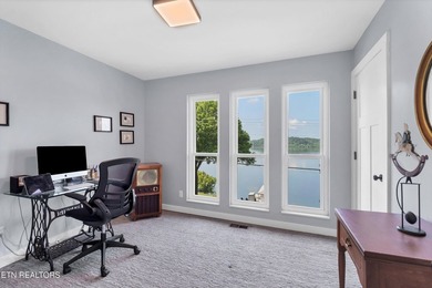 Welcome to lakefront living at its finest! This beautifully - photo 33