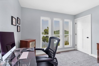 Welcome to lakefront living at its finest! This beautifully - photo 34