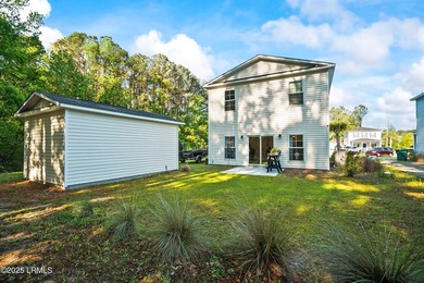 Built in 2021 by renowned local builder Allen Patterson, this - photo 35