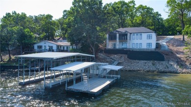 Lake Home Sale Pending in Sunrise Beach, Missouri