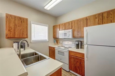 Fully furnished and turnkey 1-bedroom, 1-bath condo on desirable - photo 8