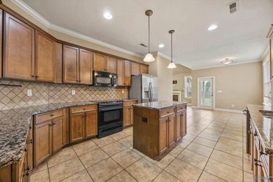 Located in the beautiful Lake Forest subdivision, this home - photo 18