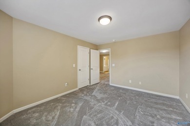 Located in the beautiful Lake Forest subdivision, this home - photo 21