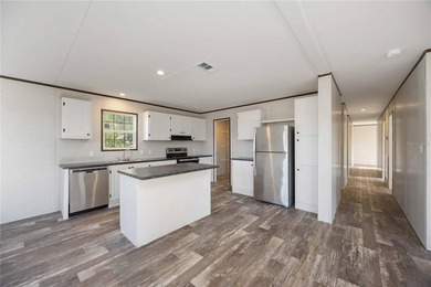 MOTIVATED SELLER!! READY TO MOVE IN!! NEW CONSTRUCTION DOUBLE - photo 3