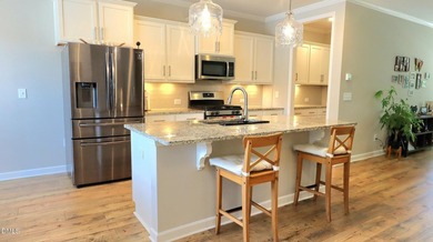 Gorgeously upgraded 3-bedroom townhome offering the perfect - photo 2