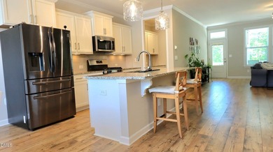 Gorgeously upgraded 3-bedroom townhome offering the perfect - photo 9